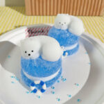 PeachyPuff Blue Polar Bear Burger Pinch